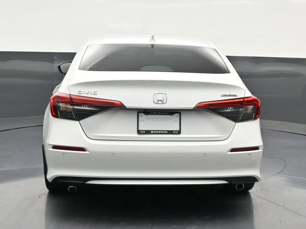 2022 Honda Civic Sedan Touring photo 4
