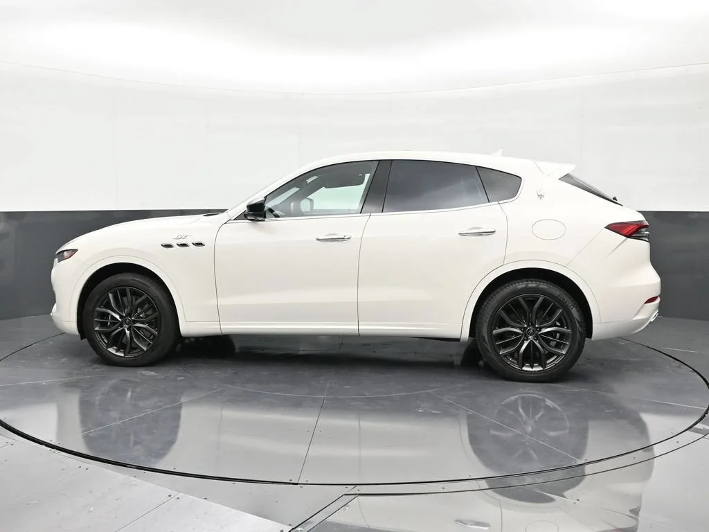 2024 Maserati Levante GT Ultima photo 8