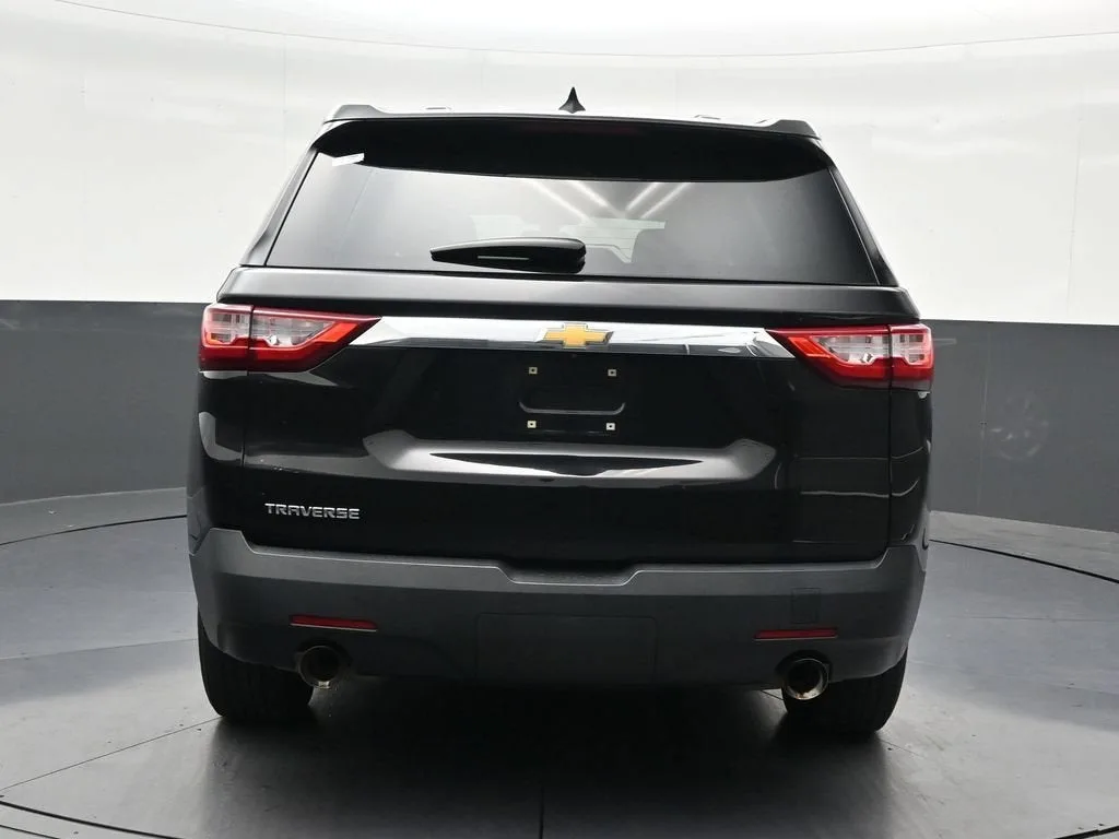 2018 Chevrolet Traverse LS photo 4