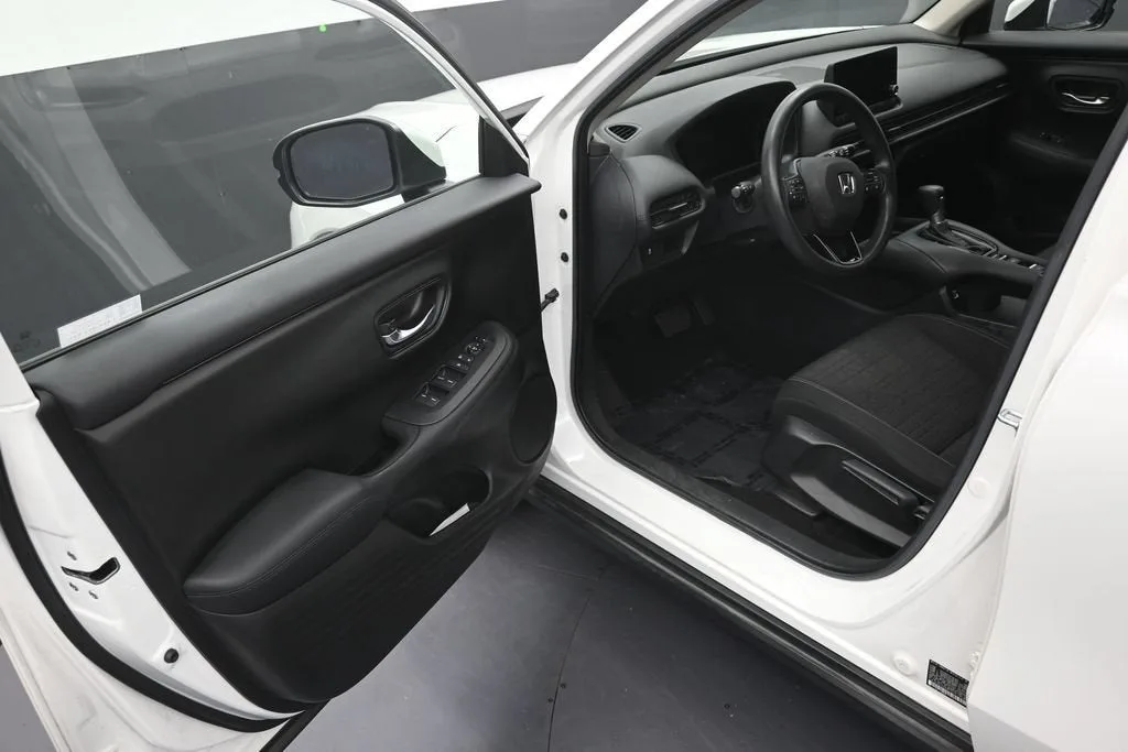 2023 Honda HR-V 2WD LX photo 10