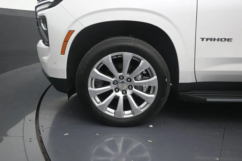 2025 Chevrolet Tahoe Premier photo 9