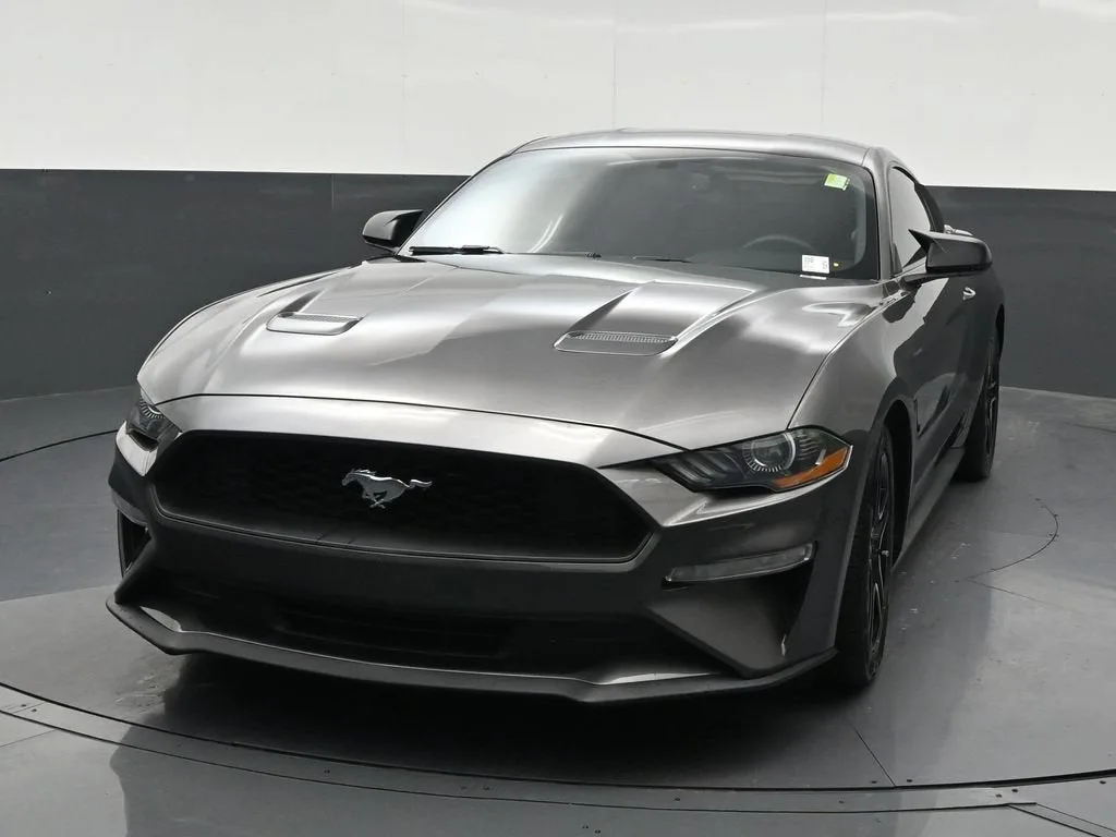2020 Ford Mustang EcoBoost photo 9