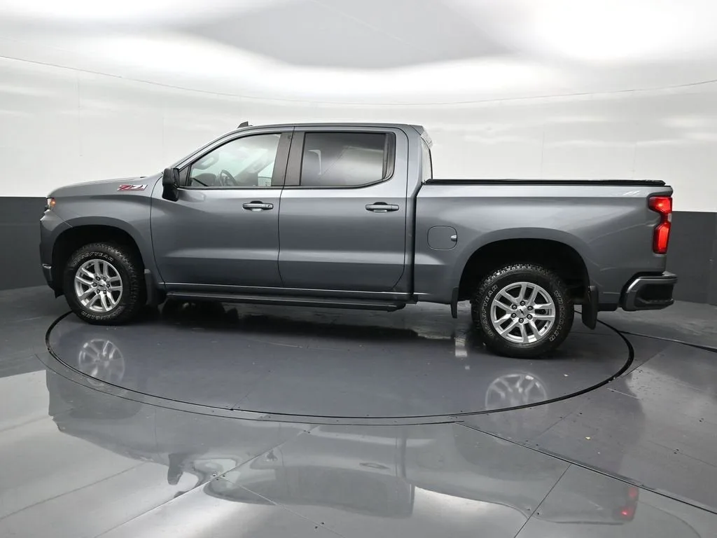 2020 Chevrolet Silverado 1500 RST photo 2