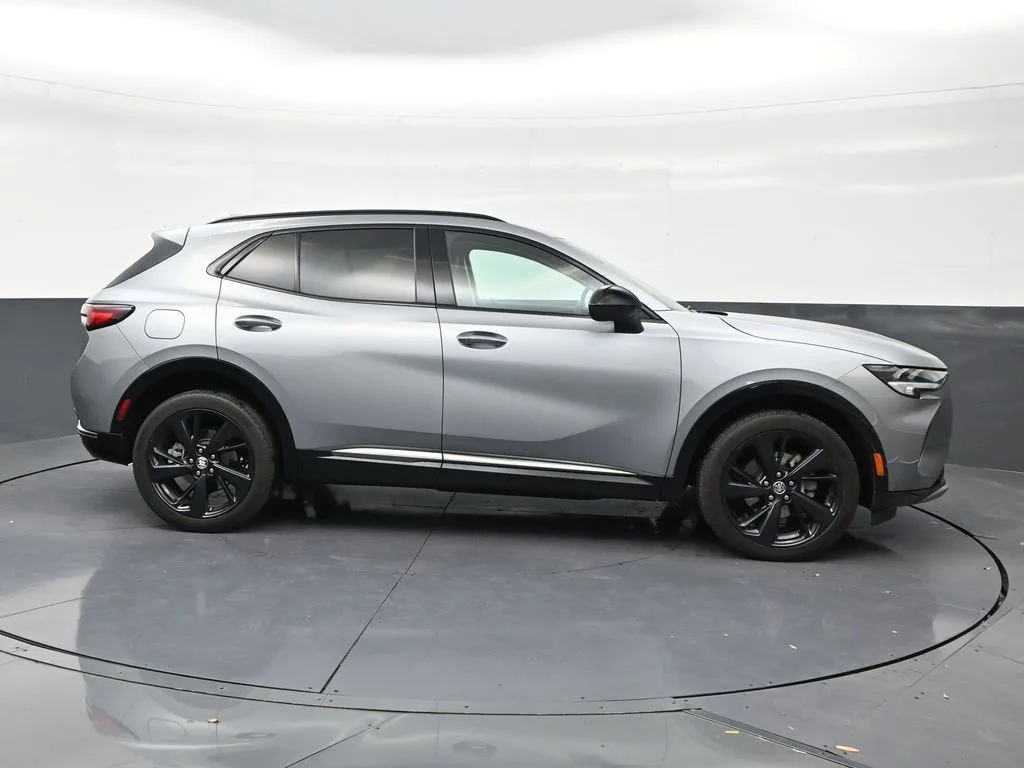 2023 Buick Envision Essence photo 6