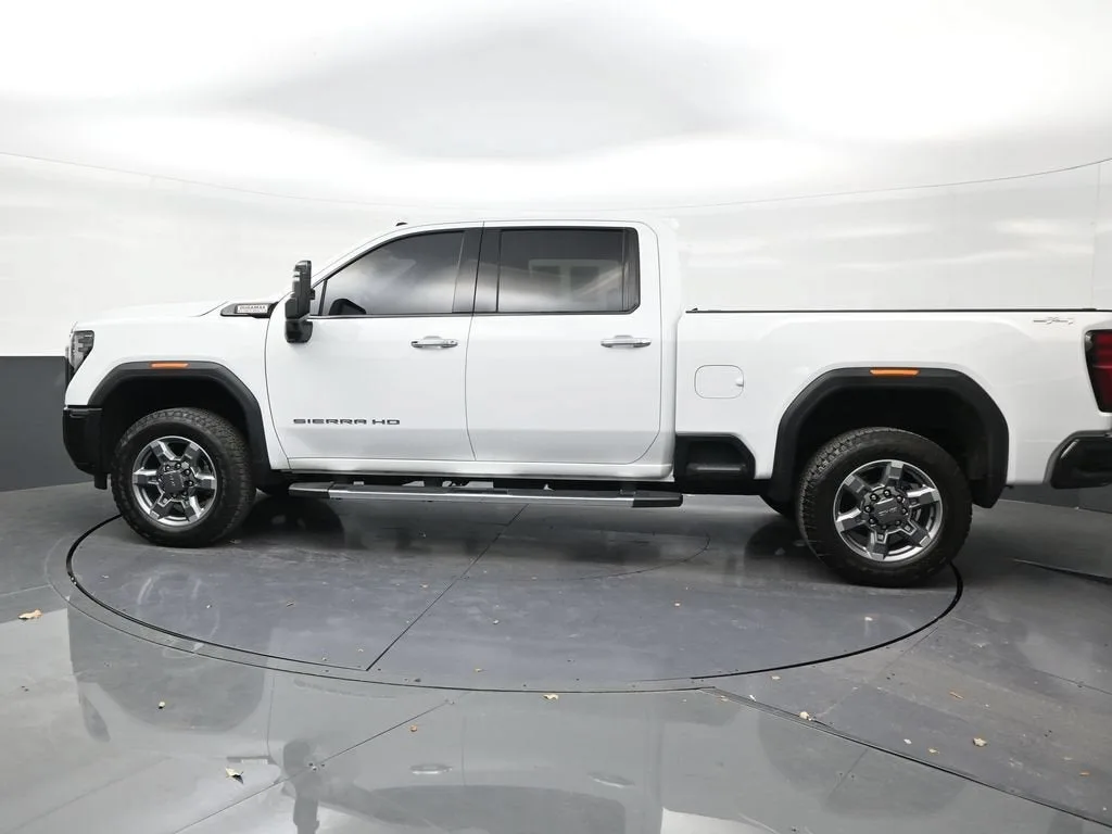 2025 GMC Sierra 2500 HD SLT photo 2
