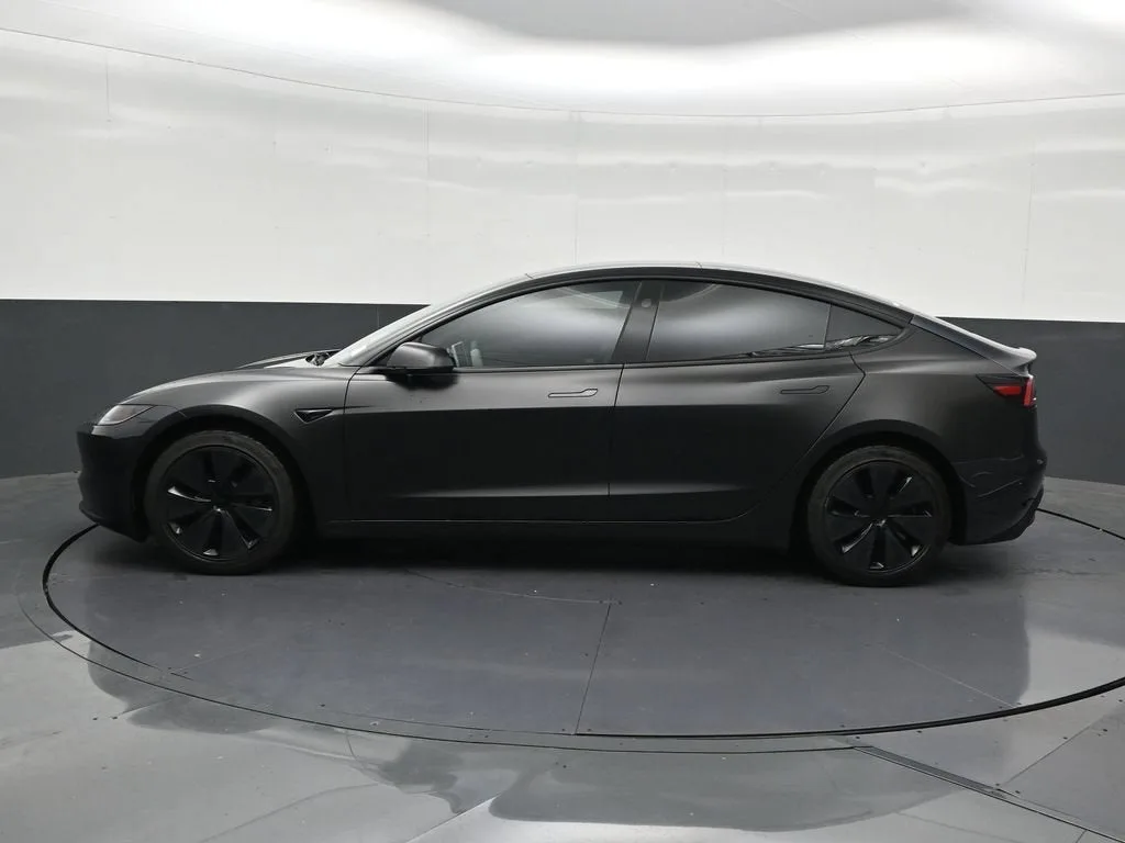 2024 Tesla Model 3 Rear-Wheel Drive photo 2