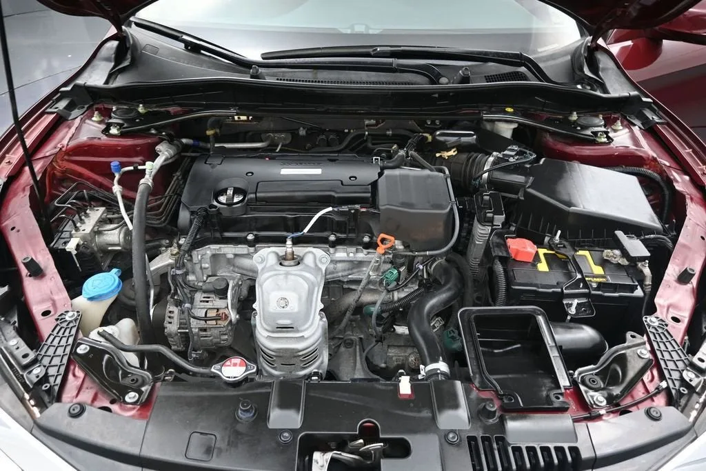 2017 Honda Accord EX-L photo 12
