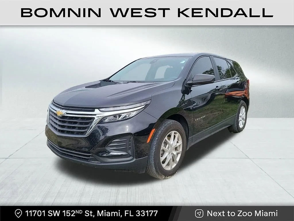 2023 Chevrolet Equinox LS photo 2