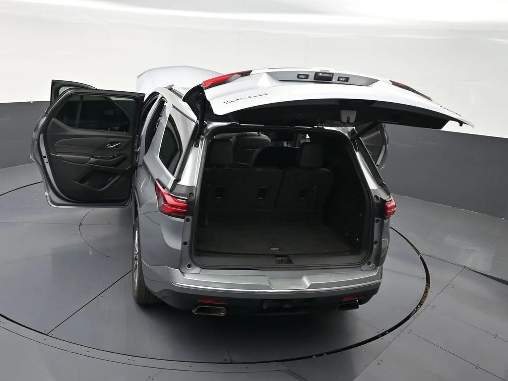 2023 Chevrolet Traverse Premier photo 32