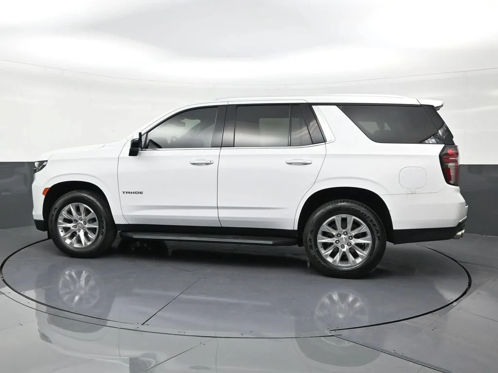 2022 Chevrolet Tahoe Premier photo 2