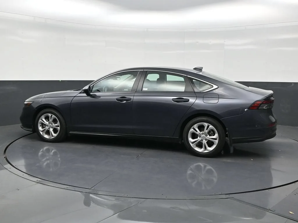 2025 Honda Accord Sedan LX photo 2