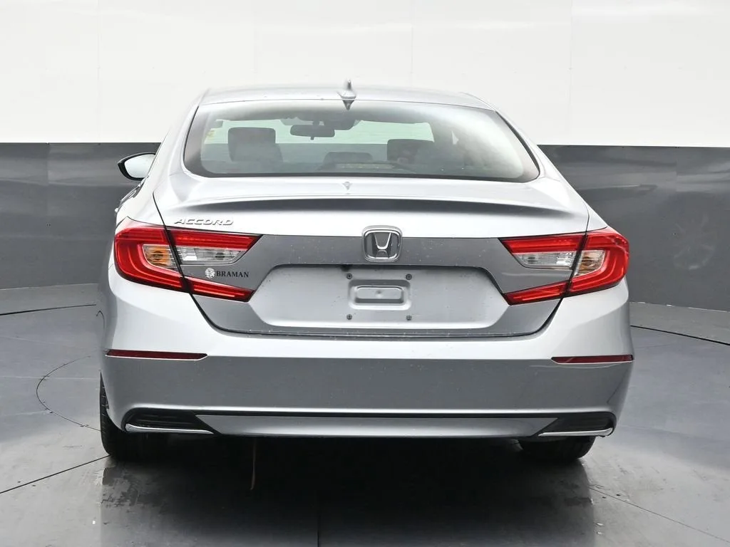 2022 Honda Accord LX photo 4