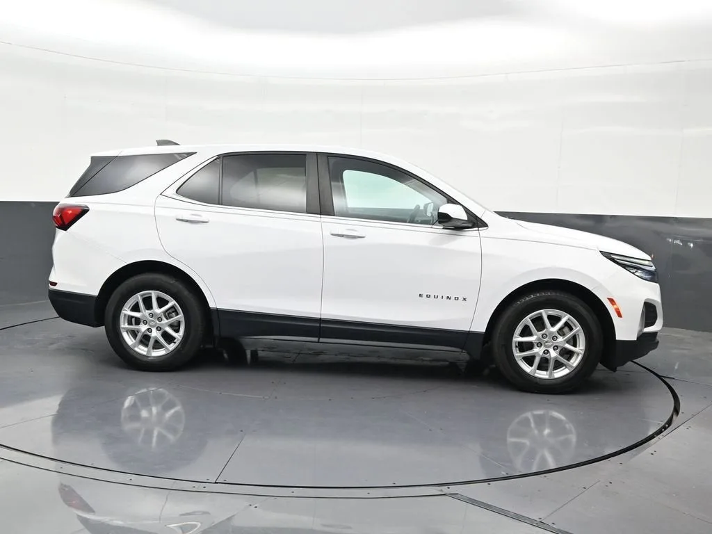 2022 Chevrolet Equinox LT photo 7