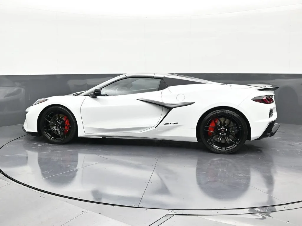 2026 Chevrolet Corvette Z06 1LZ photo 2
