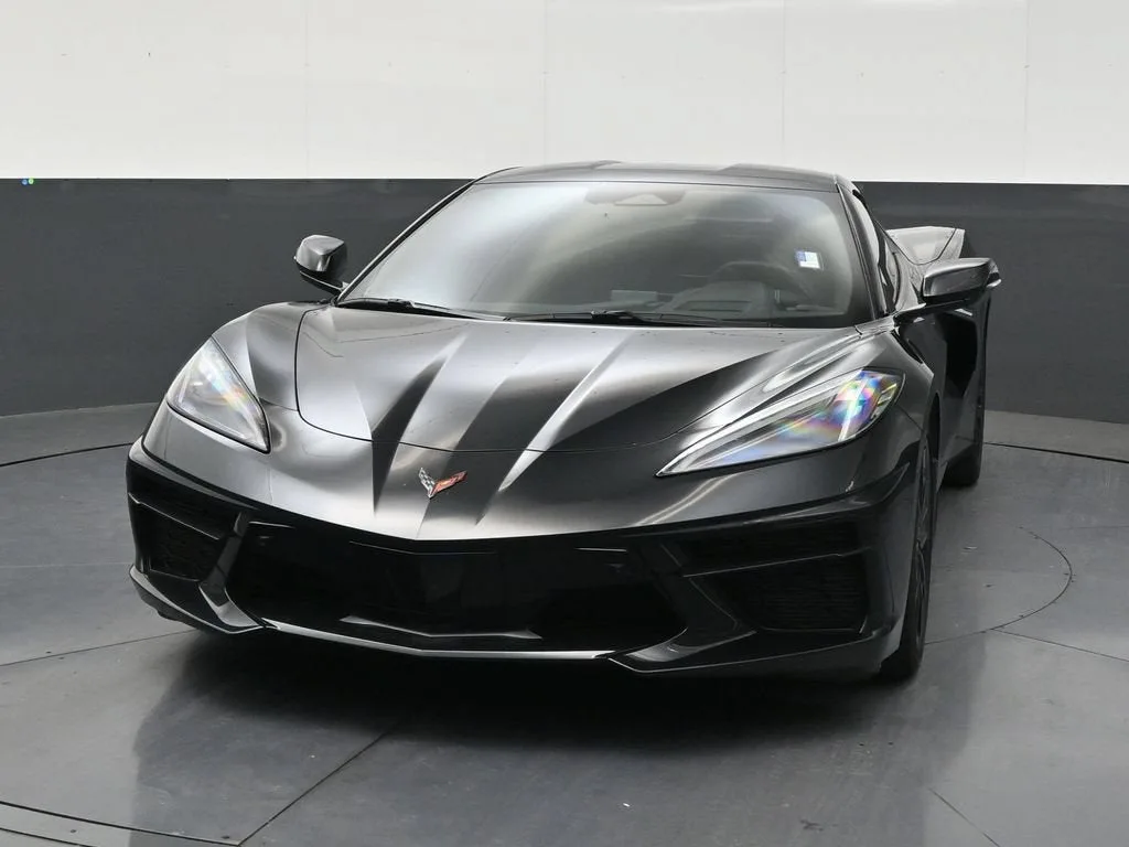 2025 Chevrolet Corvette Stingray 2LT photo 8