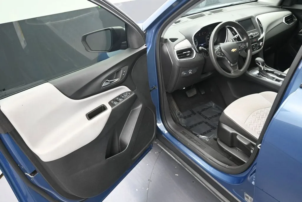 2024 Chevrolet Equinox LS photo 10