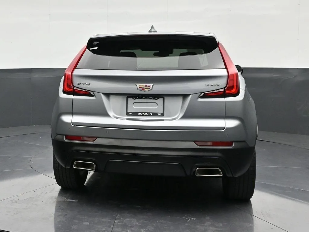 2023 Cadillac XT4 Luxury photo 4