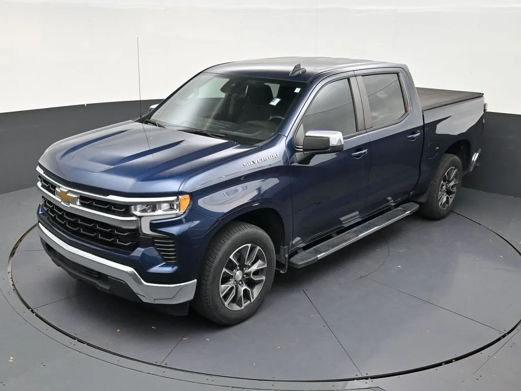 2023 Chevrolet Silverado 1500 LT photo 12