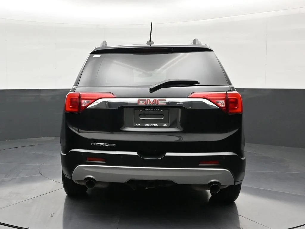 2019 GMC Acadia SLT photo 4