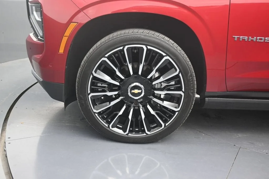 2025 Chevrolet Tahoe High Country photo 9