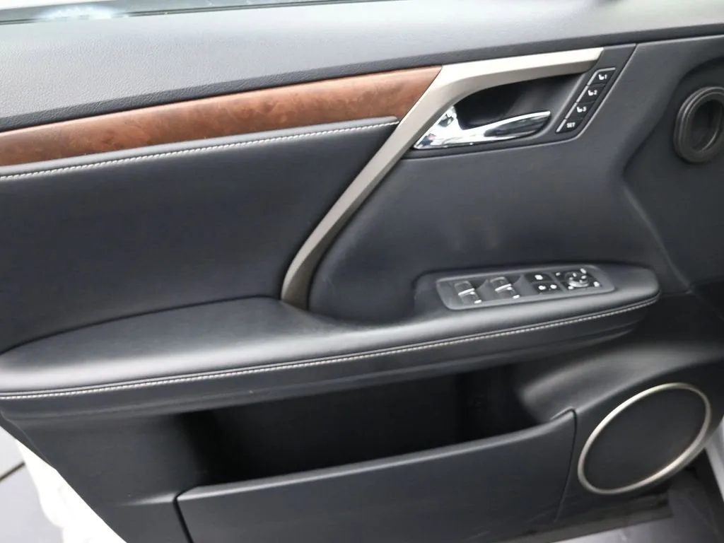 2020 Lexus RX RX 350L photo 12