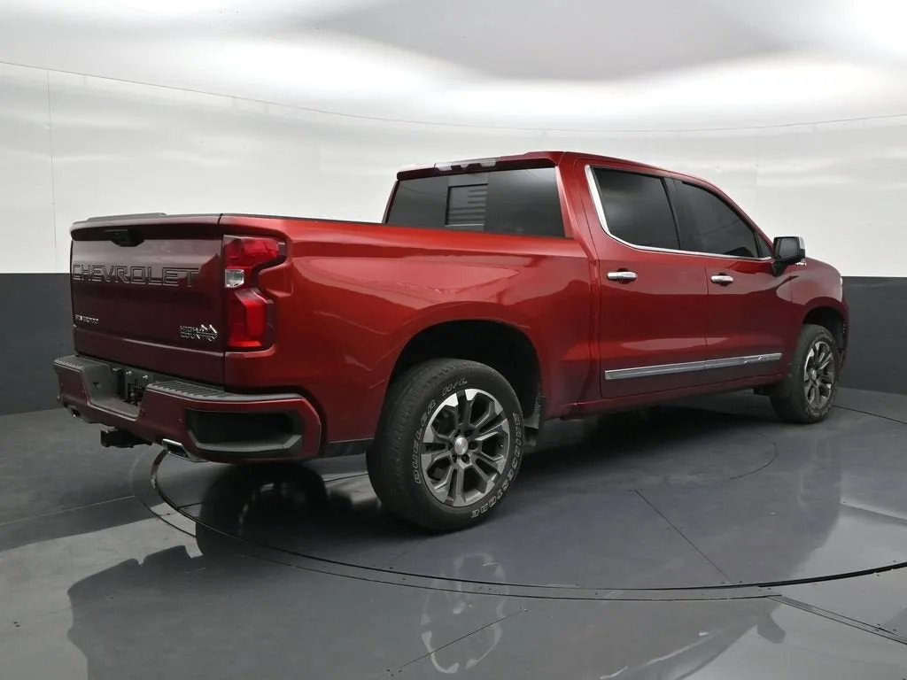 2024 Chevrolet Silverado 1500 High Country photo 5