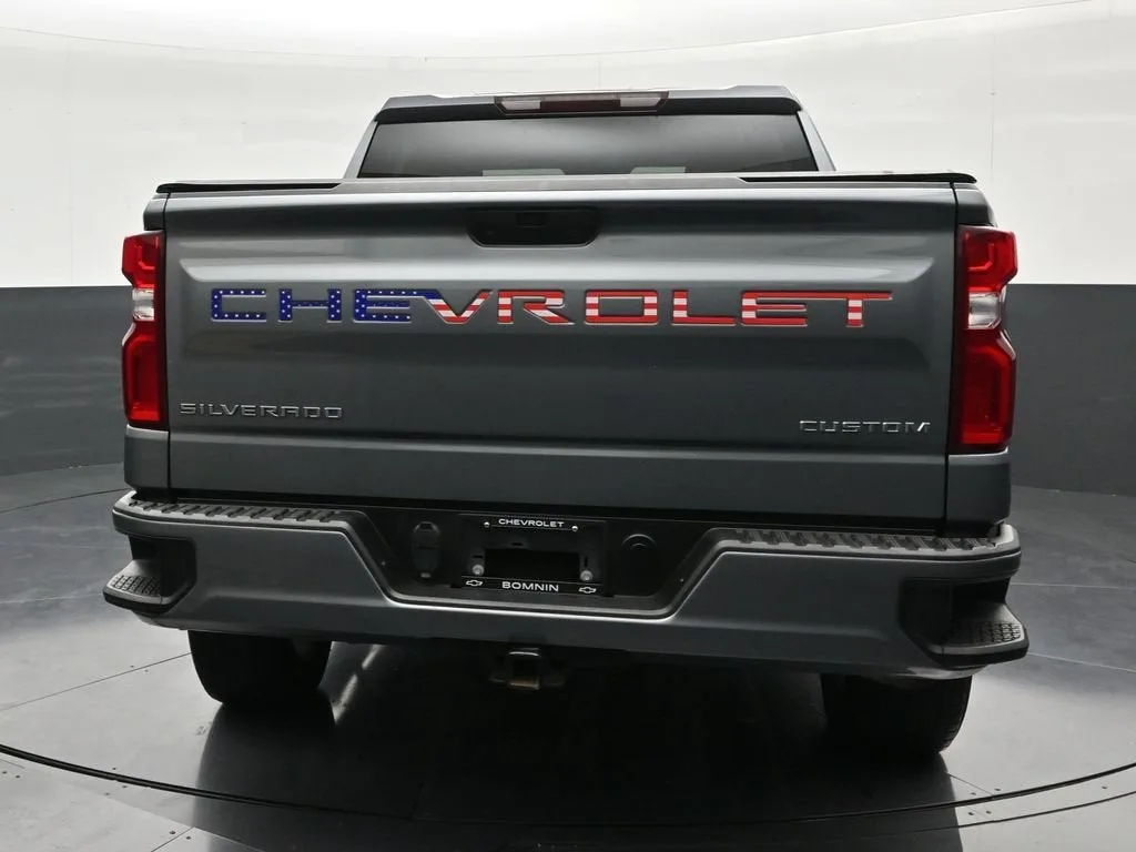 2021 Chevrolet Silverado 1500 Custom photo 4