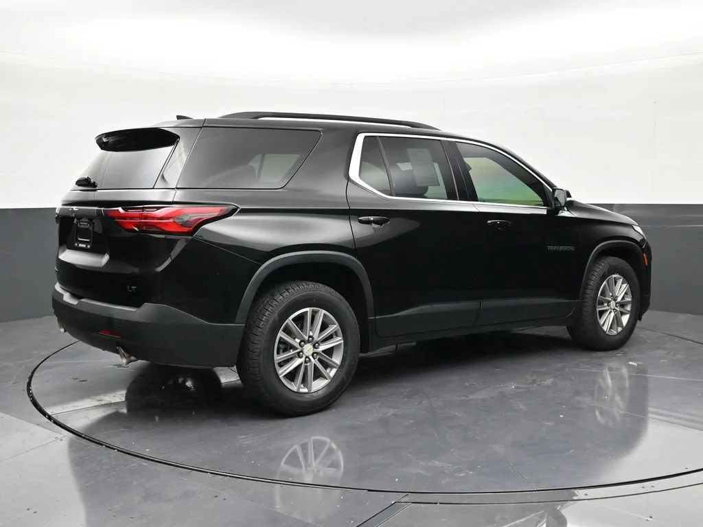 2022 Chevrolet Traverse LT Cloth photo 5