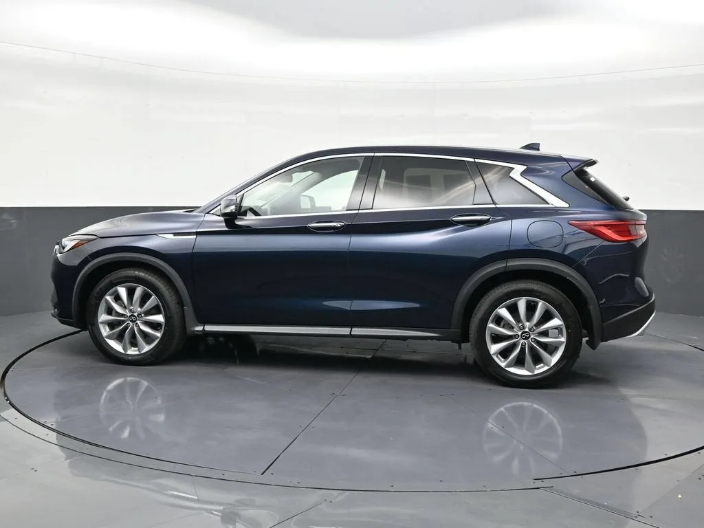 2022 INFINITI QX50 PURE photo 2