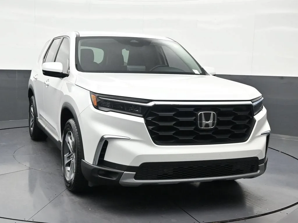 2024 Honda Pilot EX-L 7 Passenger photo 7