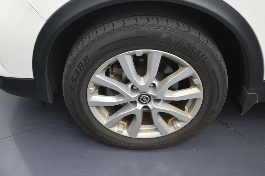 2022 Nissan Rogue Sport SV FWD Xtronic CVT photo 9