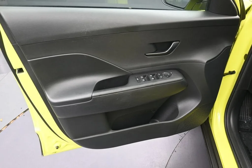 2024 Hyundai Kona SEL photo 12