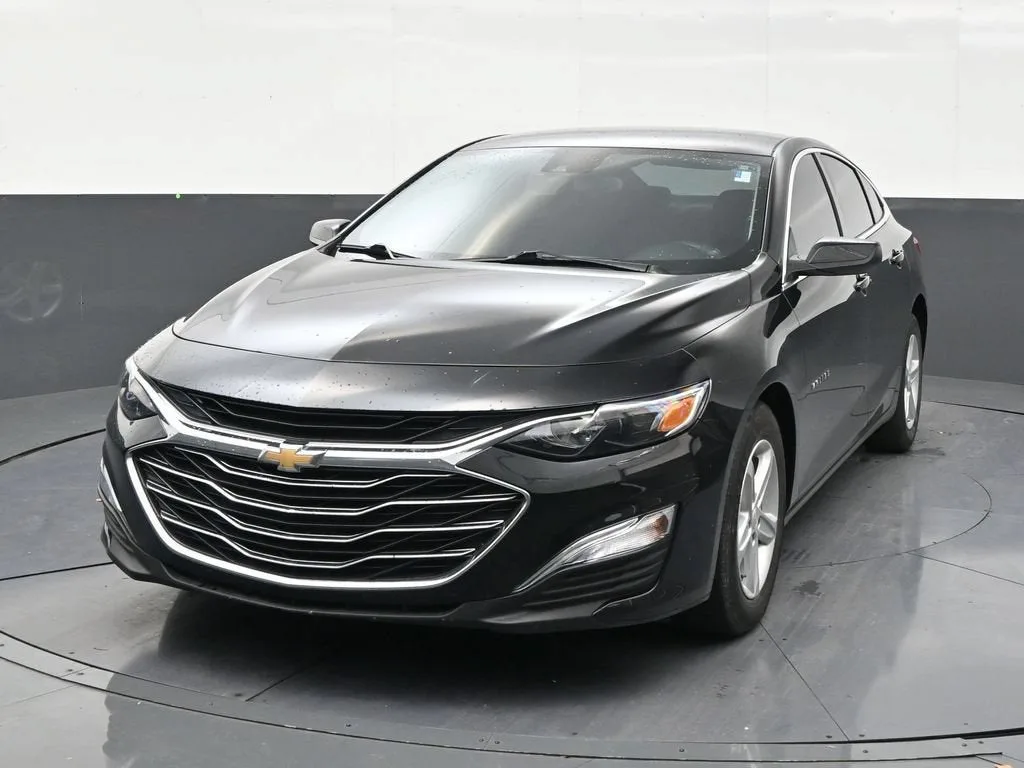 2024 Chevrolet Malibu LS photo 8