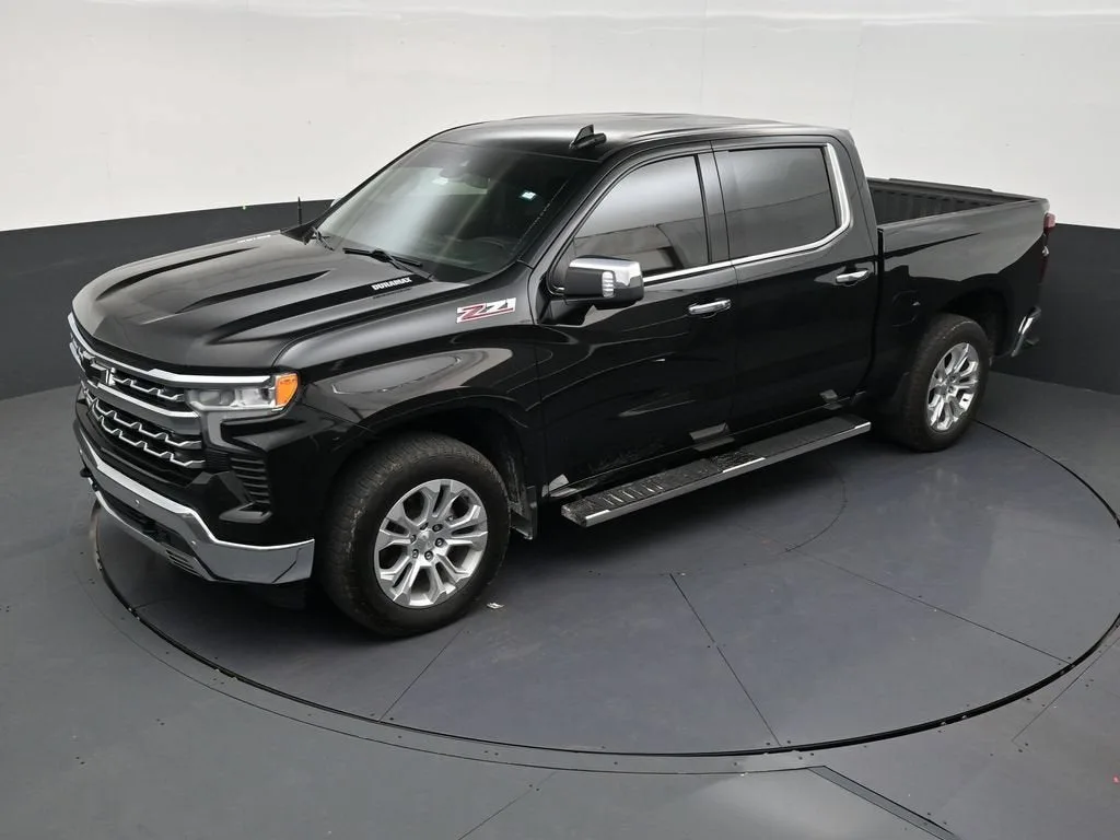 2023 Chevrolet Silverado 1500 LTZ photo 12