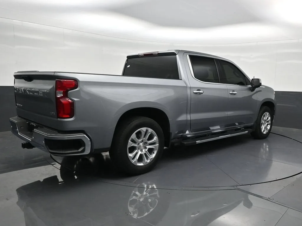 2024 Chevrolet Silverado 1500 LTZ photo 5