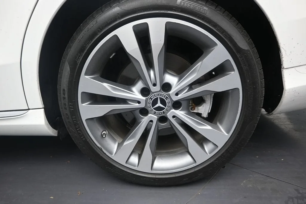 2019 Mercedes-Benz C 300 C 300 photo 9