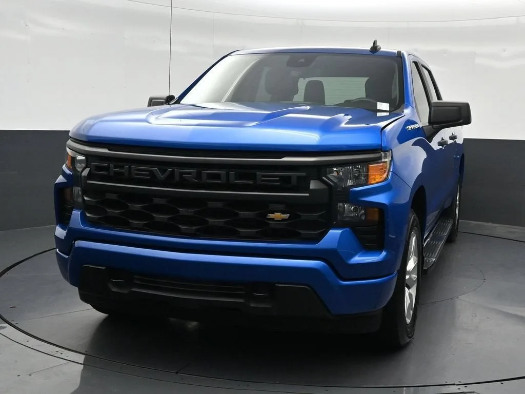 2024 Chevrolet Silverado 1500 Custom photo 9