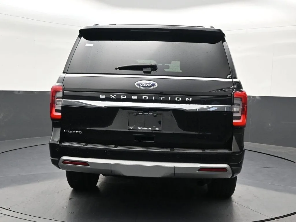 2023 Ford Expedition Limited photo 4