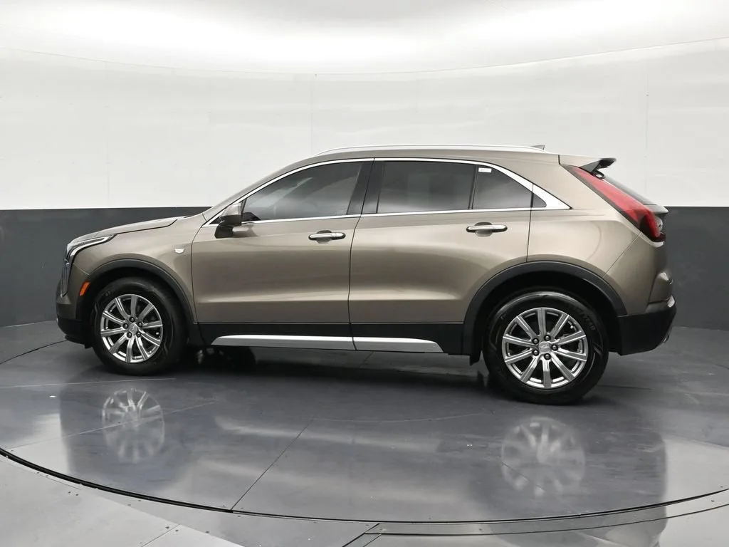 2020 Cadillac XT4 Premium Luxury photo 2