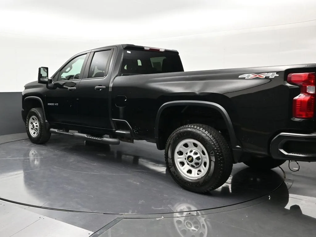 2021 Chevrolet Silverado 3500 HD WT photo 3