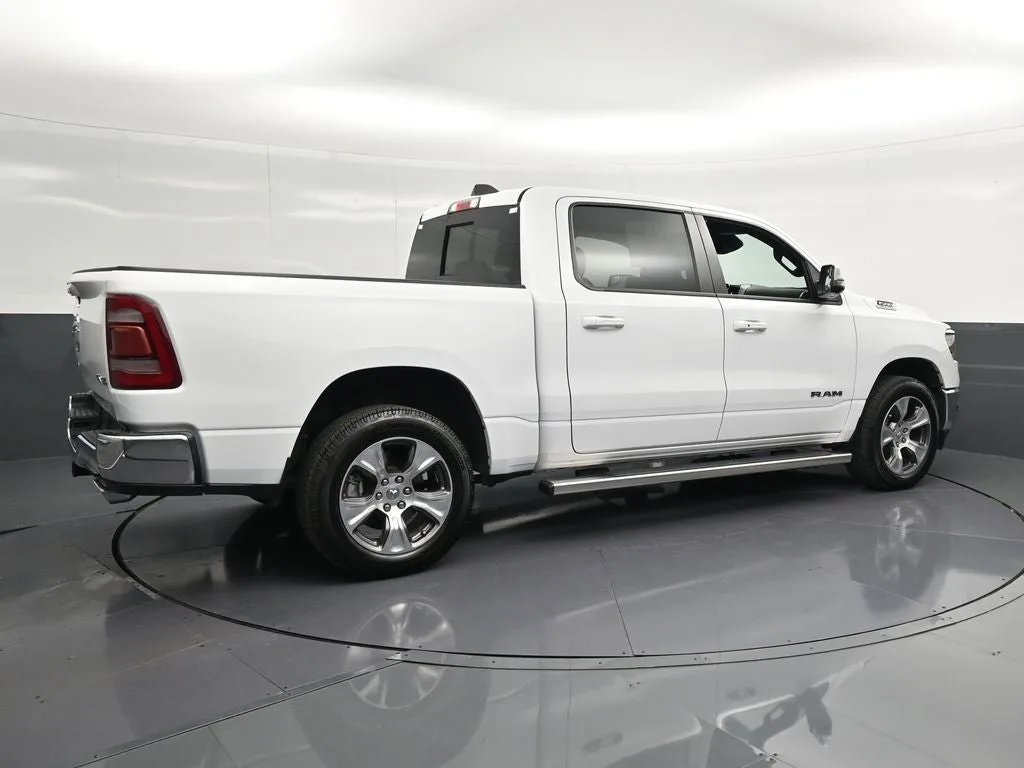 2023 RAM 1500 Laramie photo 3