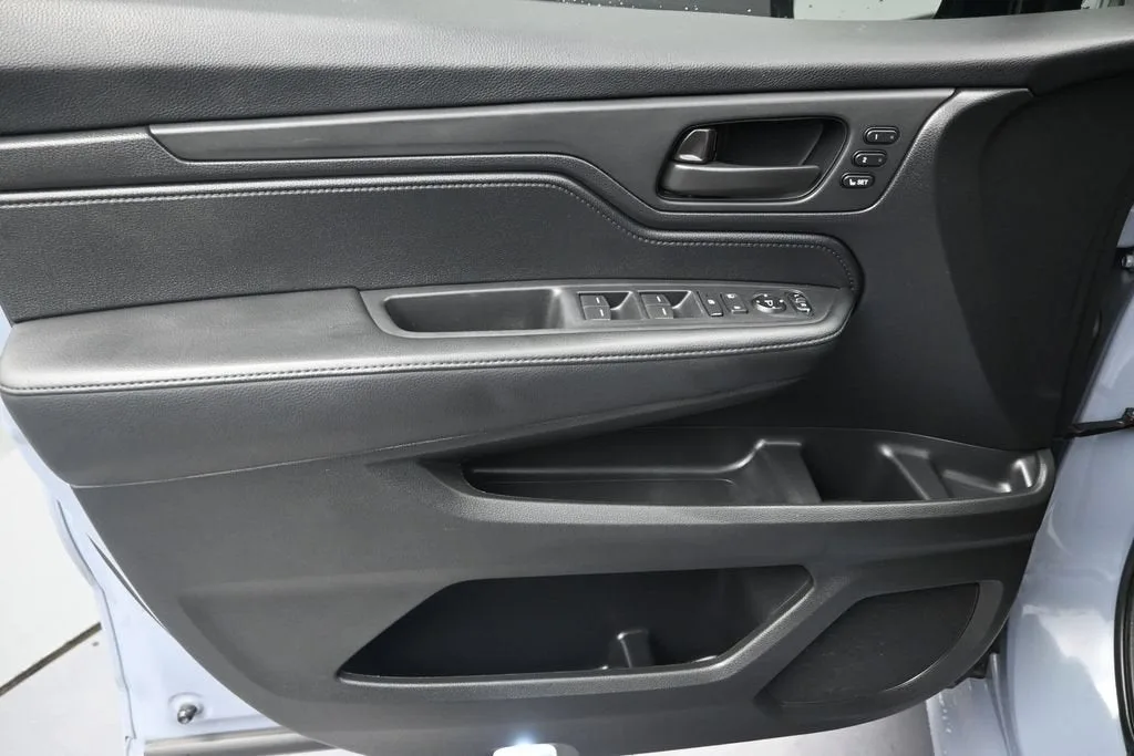 2025 Honda Odyssey Sport-L photo 10