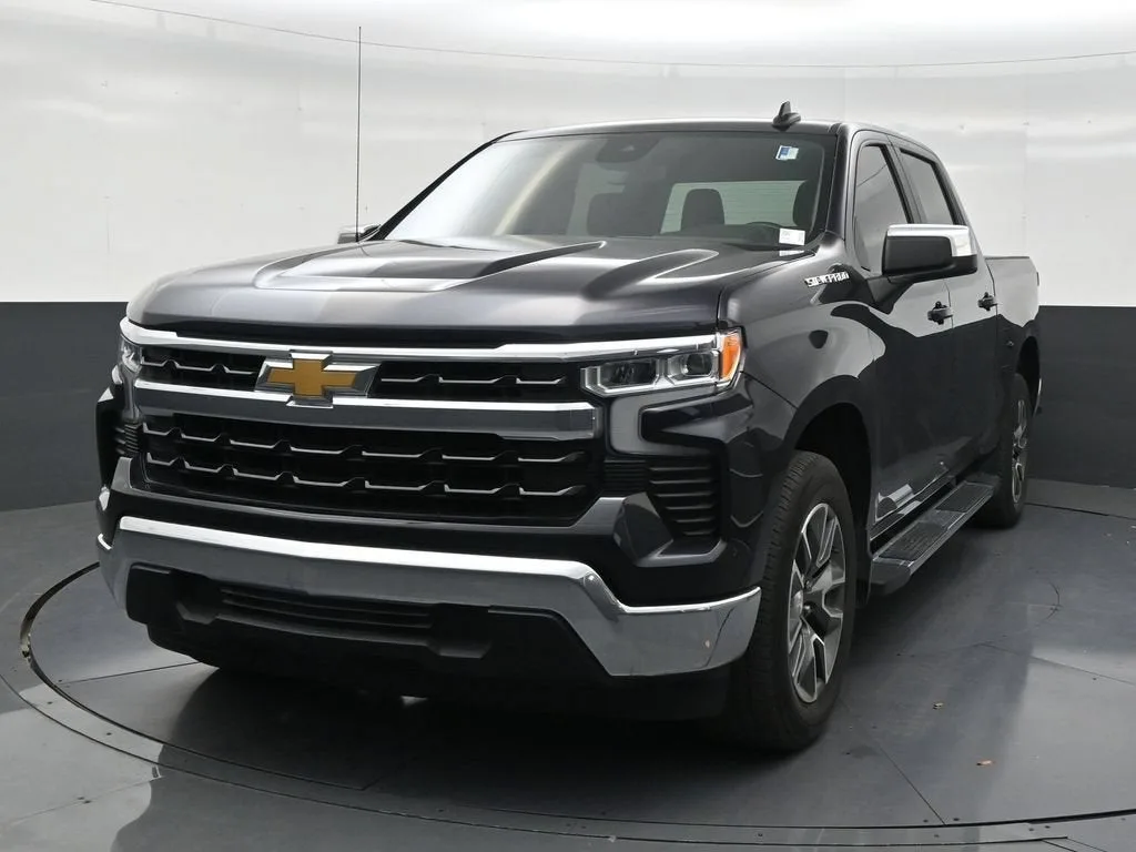 2023 Chevrolet Silverado 1500 LT photo 8