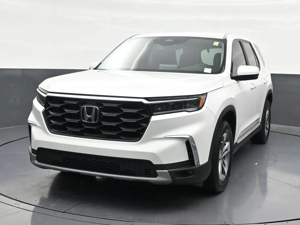2024 Honda Pilot EX-L 7 Passenger photo 8