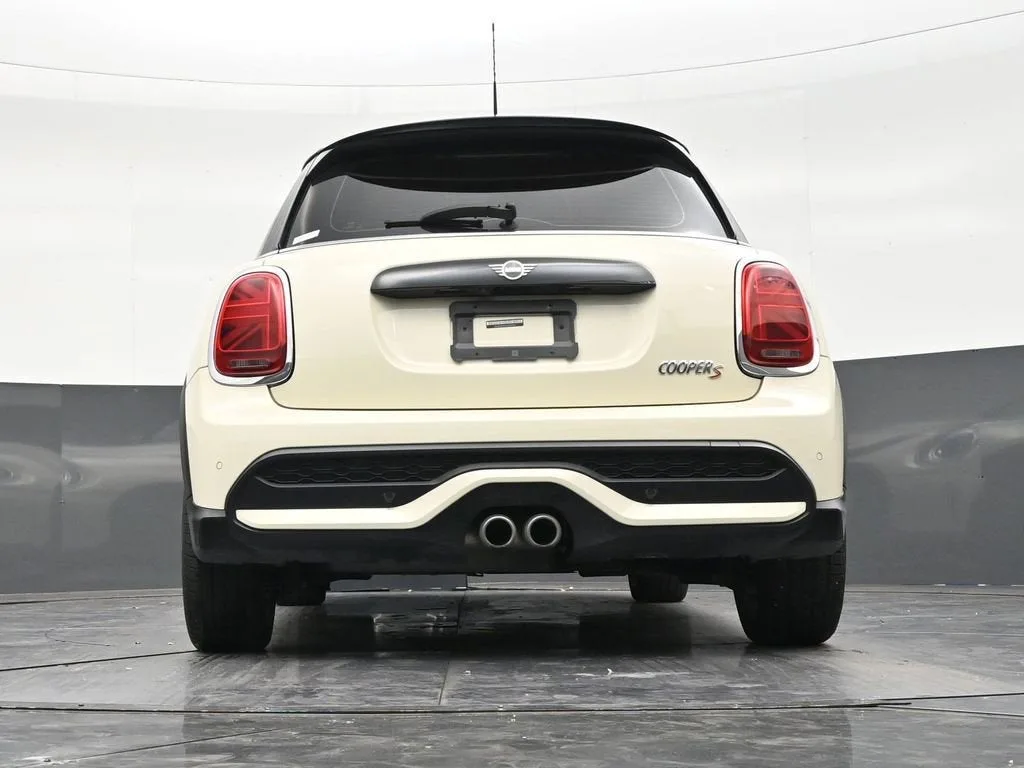 2022 MINI Hardtop 4 Door Cooper S photo 23