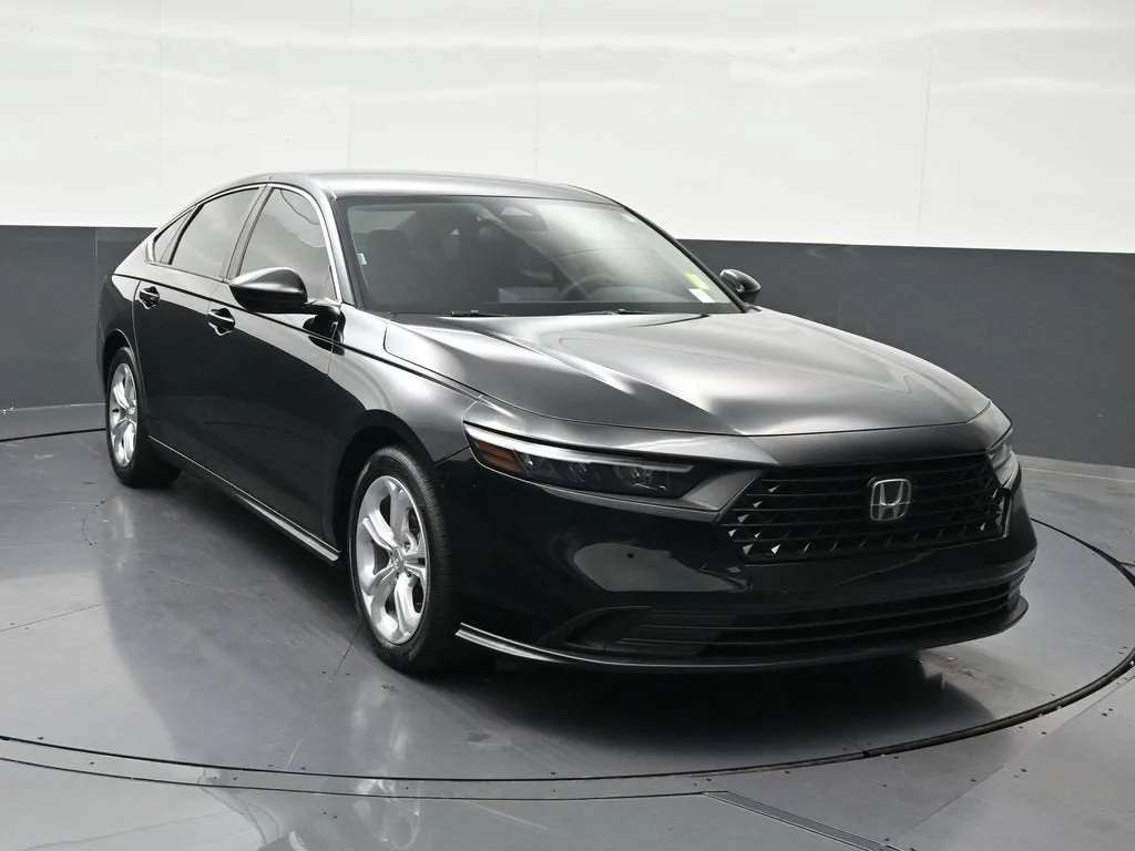 2023 Honda Accord LX photo 7
