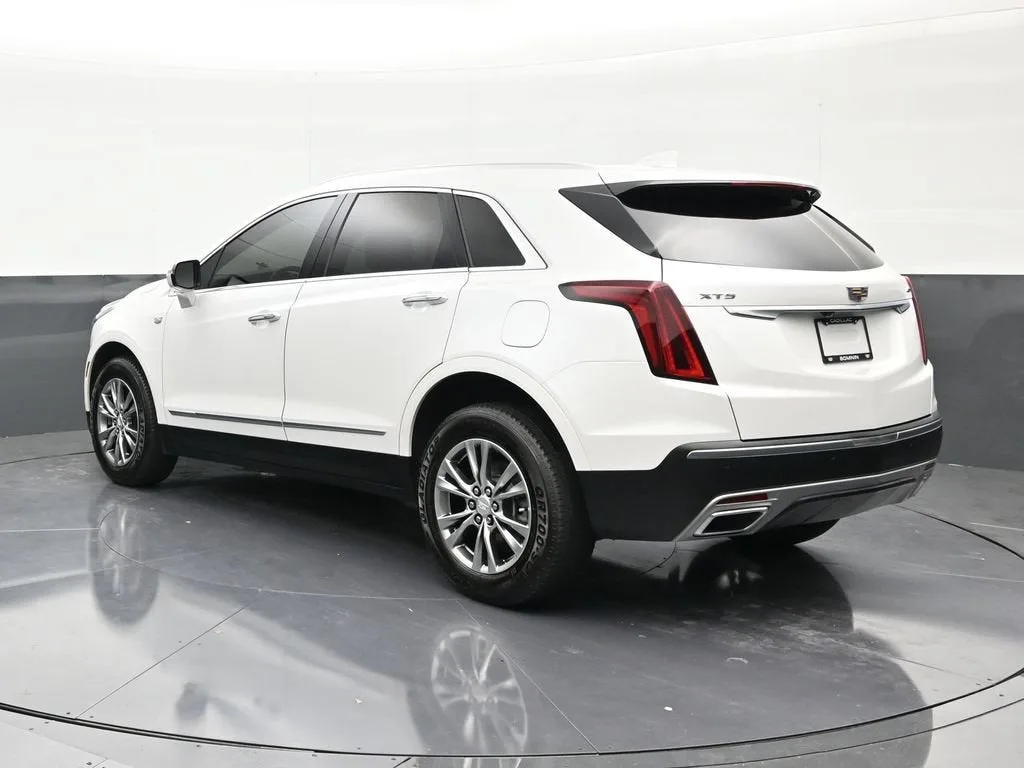 2023 Cadillac XT5 Premium Luxury photo 3
