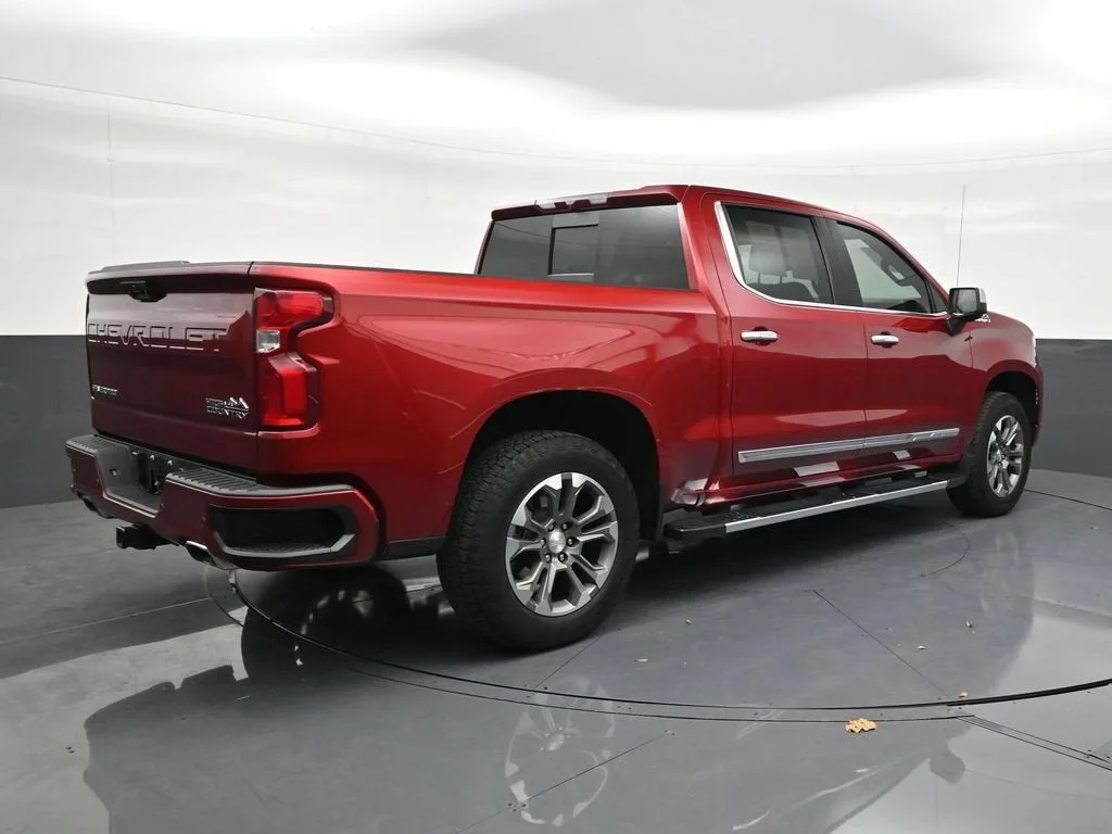 2024 Chevrolet Silverado 1500 High Country photo 5