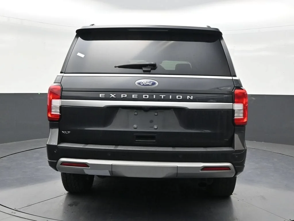2023 Ford Expedition XLT photo 4
