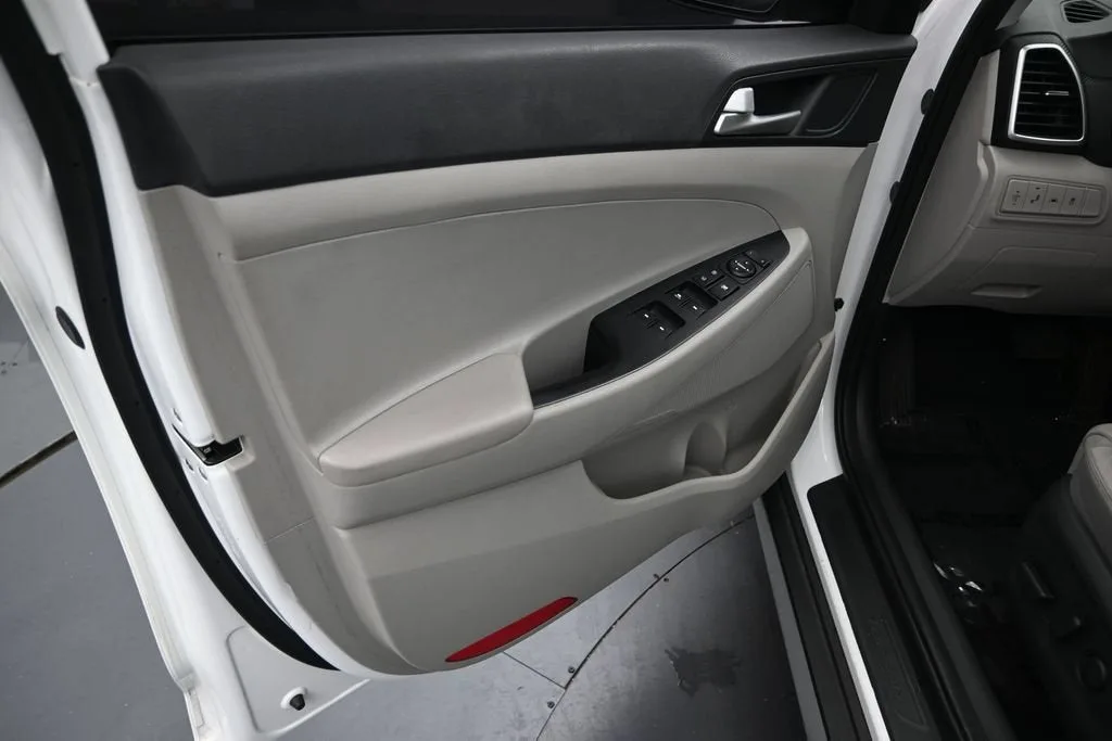 2020 Hyundai Tucson SEL photo 10